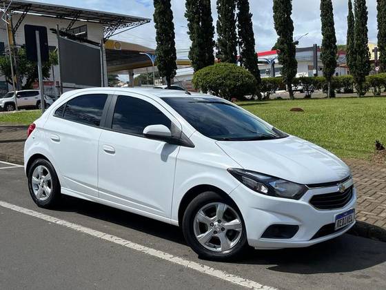 CHEVROLET ONIX 1.4 MPFI LT 8V FLEX 4P MANUAL CHEVROLET ONIX 1.4 MPFI LT 8V FLEX 4P MANUAL